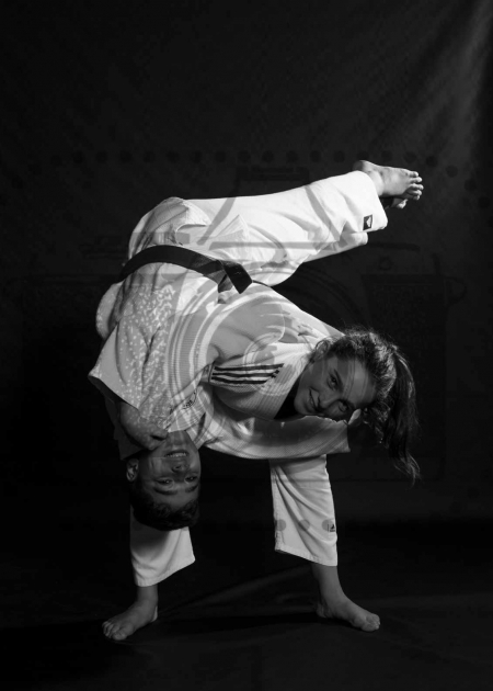 Mardi 19h30 – Jujitsu Fighting NOIR &#038; BLANC (Studio)